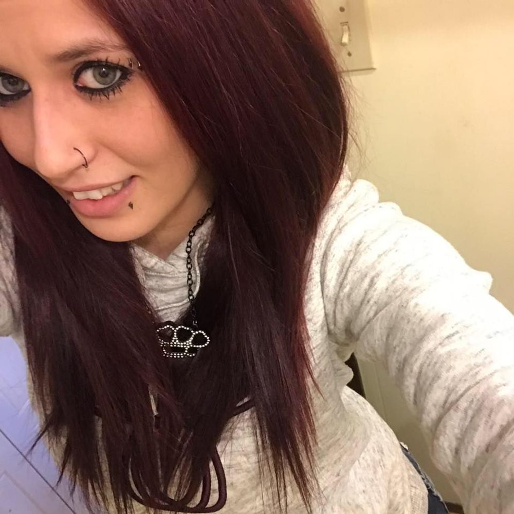 Meet your Posher, Carly